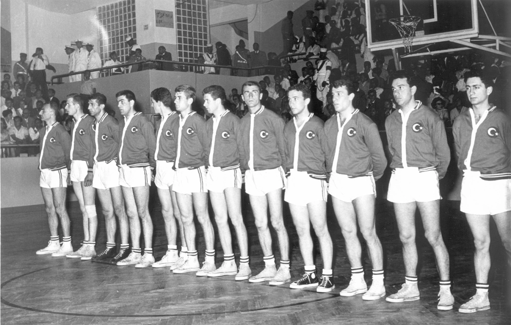  Çetin Akşenkal Mülkiye-Harbiye maçlarında ne kavgalar olurdu